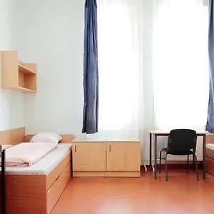 https://city-hostel-pest.inbudapesthotels.com